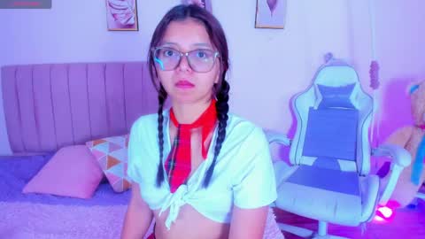 Zoe online show from 04/06/26, 12:06