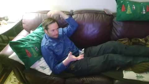 Snapshot of zorakload chatting on 02/04/26, 02:39 Jesse online show from 02/04/26, 02:39