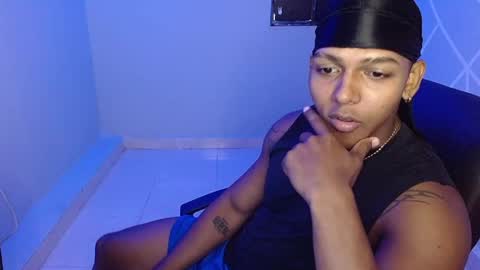 Snapshot of zoriel_derox chatting on 04/05/26, 12:35 Zoriel online show from 04/05/26, 12:35