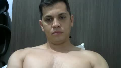 Snapshot of zoro_00 chatting on 11/24/25, 12:21 zoro_00 online show from 11/24/25, 12:21
