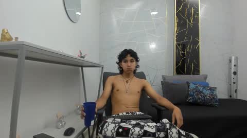     online show from 11/13/25, 07:35