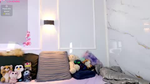 Snapshot of zorravioleta chatting on 06/11/26, 12:25 Violeta online show from 06/11/26, 12:25