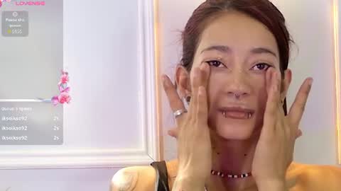 Snapshot of zorravioleta chatting on 06/18/26, 01:48 Violeta online show from 06/18/26, 01:48
