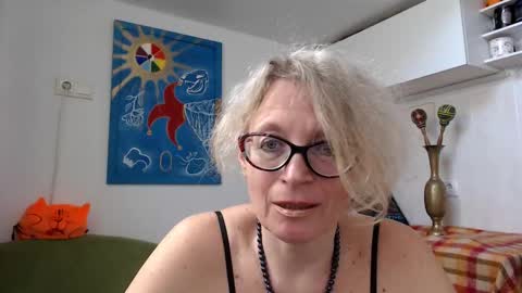 Snapshot of zosya1111 chatting on 02/23/25, 01:10 Zosya1111 online show from 02/23/25, 01:10