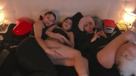 cintya kors online show from 02/15/25, 05:51