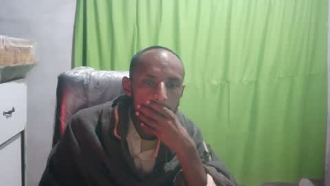 Snapshot of zoyakhan803 chatting on 02/12/25, 03:18 zoyakhan803 online show from 02/12/25, 03:18