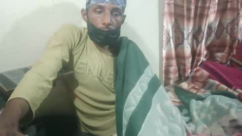 Snapshot of zoyakhan803 chatting on 02/24/25, 01:13 zoyakhan803 online show from 02/24/25, 01:13