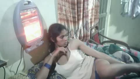 Snapshot of zoyakhan803 chatting on 03/03/25, 10:20 zoyakhan803 online show from 03/03/25, 10:20