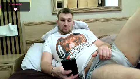 ztigrousz online show from 12/21/25, 11:28