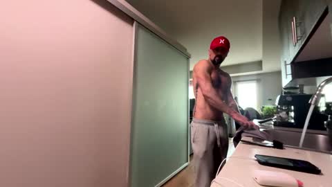 Zuko online show from 10/03/25, 03:20