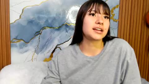 Snapshot of zulemapiel chatting on 06/18/26, 12:00 zulemapiel online show from 06/18/26, 12:00