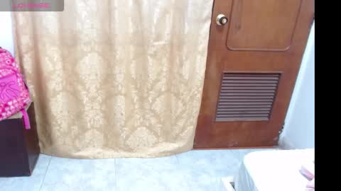 Snapshot of zury_ferrari chatting on 10/10/25, 06:40 zury_ferrari online show from 10/10/25, 06:40