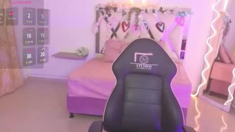 ZURY   online show from 09/26/25, 11:36