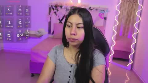 ZURY   online show from 09/29/25, 11:37