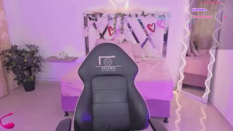 ZURY   online show from 11/19/25, 11:43