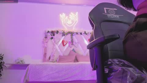 ZURY   online show from 12/19/25, 11:28