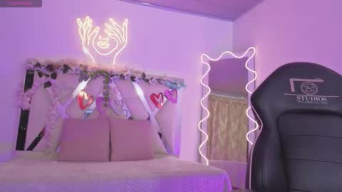 ZURY   online show from 12/20/25, 11:28