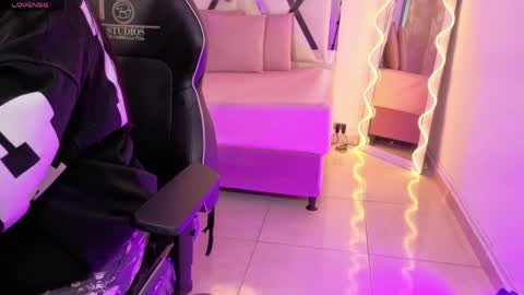 ZURY   online show from 04/14/26, 11:38