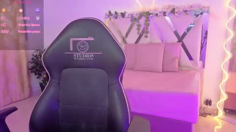 ZURY   online show from 04/18/26, 11:36