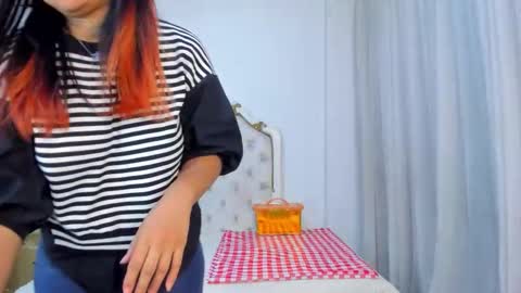 Im Zusan My schedule is from 1030pm to 430 am colombian time online show from 02/14/26, 03:03