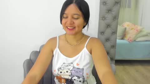 Snapshot of zusan_king_ chatting on 05/12/26, 03:03 Im Zusan My schedule is from 1030pm to 430 am colombian time online show from 05/12/26, 03:03