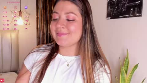 Snapshot of zuzu_sweet chatting on 05/13/26, 07:22 Zara online show from 05/13/26, 07:22