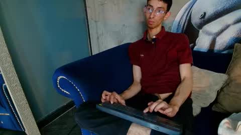 Zyro Nigth online show from 11/19/25, 08:42