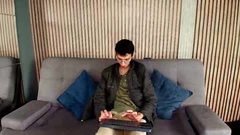 Zyro Nigth online show from 11/28/25, 01:58