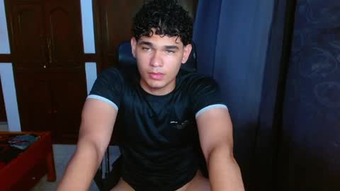 Snapshot of zyrosxk chatting on 04/23/26, 07:09 antonio felipe online show from 04/23/26, 07:09