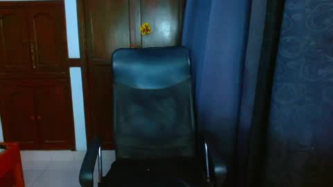 Snapshot of zyrosxk chatting on 05/01/26, 07:13 antonio felipe online show from 05/01/26, 07:13