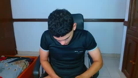 Snapshot of zyrosxk chatting on 05/16/26, 07:49 antonio felipe online show from 05/16/26, 07:49