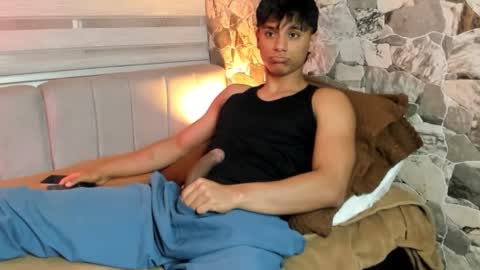 zyzz_1812 online show from 02/26/26, 05:39