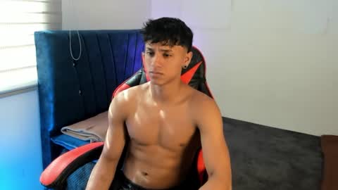 zyzz_1812 online show from 06/10/26, 07:24