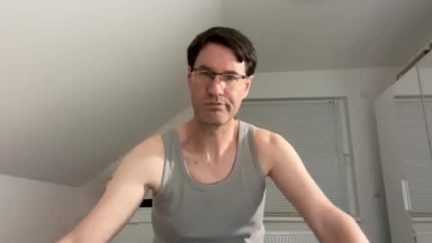 zzz123_cam online show from 04/25/26, 02:47