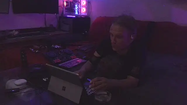 davidgntxxxxx online show from 04/30/26, 05:52