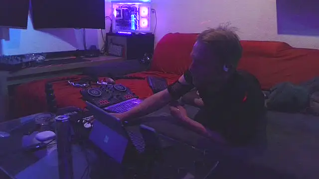 davidgntxxxxx online show from 04/30/26, 08:57