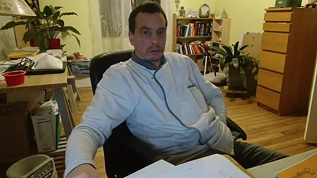 cloupefun online show from 01/04/25, 04:44