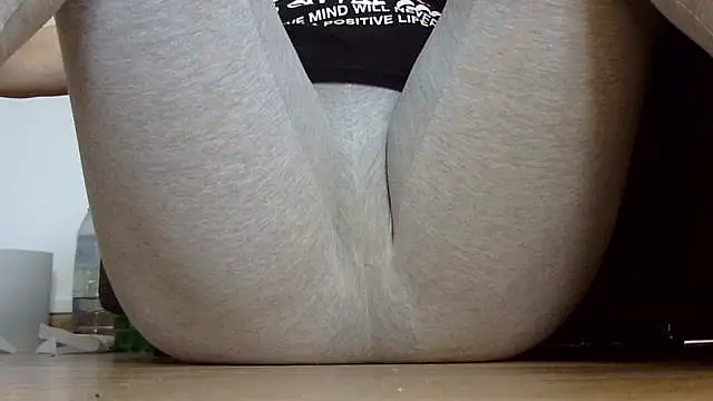 Snapshot of Squirtlady38 chatting on 09/29/25, 12:54 Squirtlady38 online show from 09/29/25, 12:54
