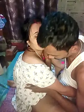 Snapshot of amritakk1298 chatting on 11/04/25, 05:45 amritakk1298 online show from 11/04/25, 05:45