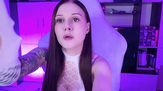 Snapshot of jasminevine chatting on 01/11/25, 04:57 jasminevine online show from 01/11/25, 04:57