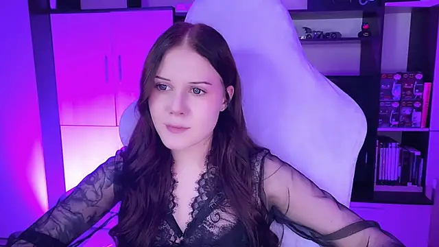 Snapshot of jasminevine chatting on 02/06/25, 01:05 jasminevine online show from 02/06/25, 01:05