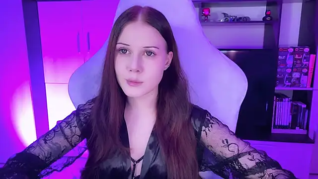 Snapshot of jasminevine chatting on 02/06/25, 11:48 jasminevine online show from 02/06/25, 11:48