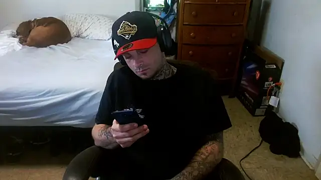 Snapshot of DADDY_KANE8--- chatting on 04/19/26, 06:10 DADDY KANE8--- online show from 04/19/26, 06:10
