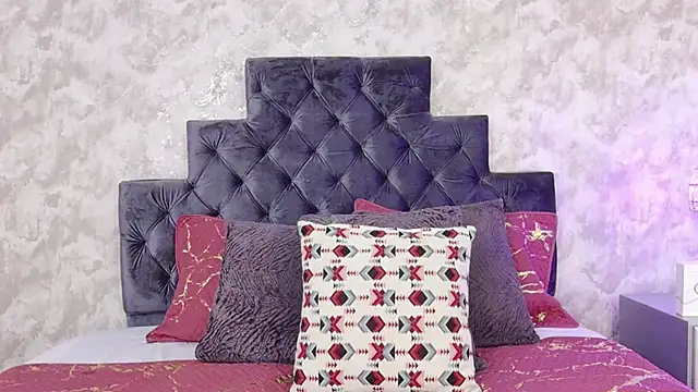 elizabeth coleman online show from 12/20/25, 01:18