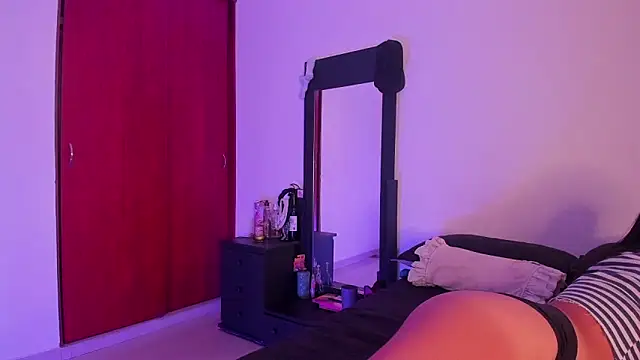 little kayla  online show from 02/05/25, 04:16