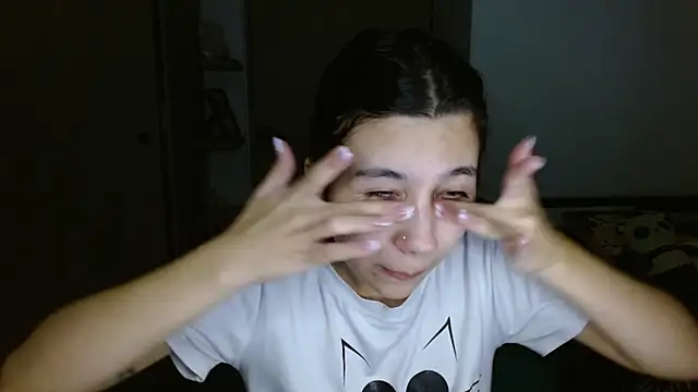 mia  lopez  online show from 05/17/26, 04:54