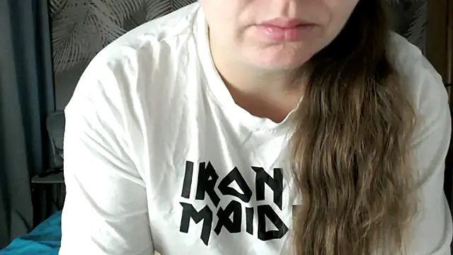 uliastar online show from 11/25/25, 07:19