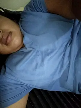 Snapshot of FerLu8 chatting on 10/17/25, 03:10 FerLu8 online show from 10/17/25, 03:10