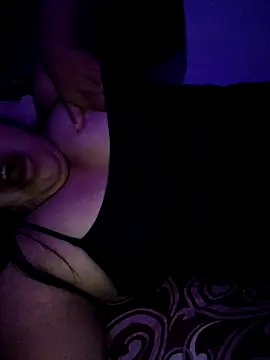 Snapshot of FerLu8 chatting on 03/20/26, 05:23 FerLu8 online show from 03/20/26, 05:23