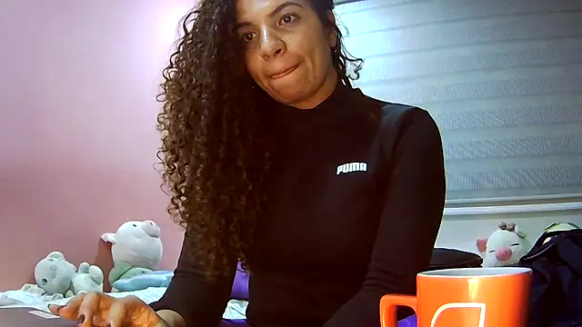 gatubelahot online show from 11/28/25, 11:51